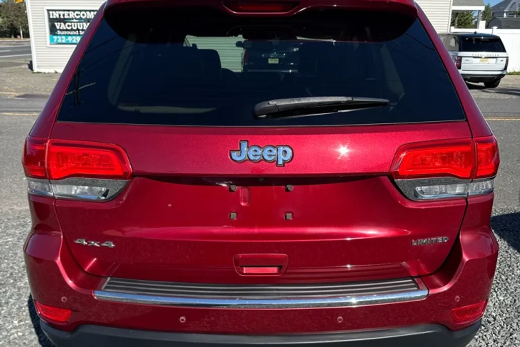 2015 Jeep Grand Cherokee Limited photo 1