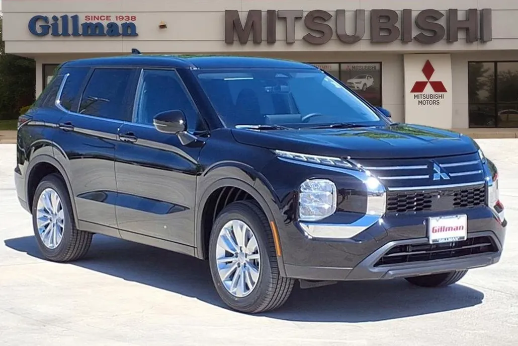 2025 Mitsubishi Outlander ES photo 1