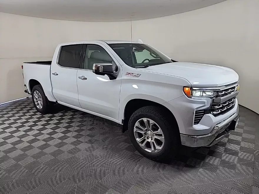 2026 Chevrolet Silverado 1500 LTZ photo 1
