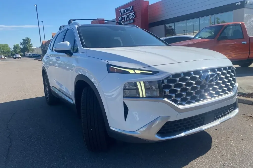 2022 Hyundai Santa Fe SEL Premium photo 1