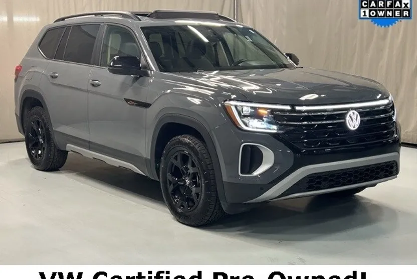 2025 Volkswagen Atlas Peak Edition SE photo 1