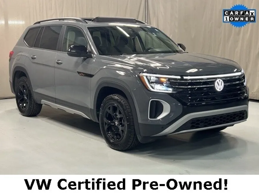 2025 Volkswagen Atlas Peak Edition SE photo 1