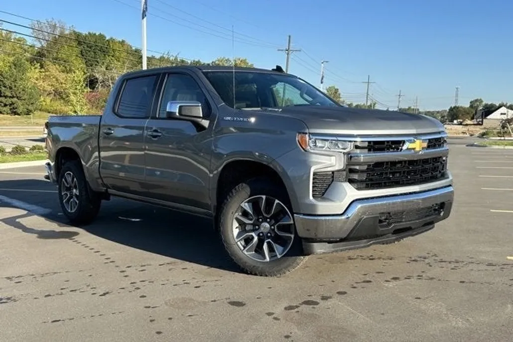 2026 Chevrolet Silverado 1500 LT photo 1
