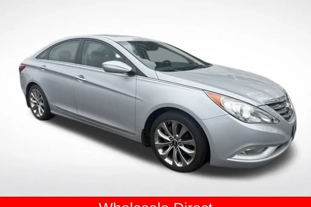 2011 Hyundai Sonata SE photo 1