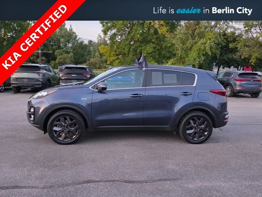 2022 Kia Sportage LX photo 1