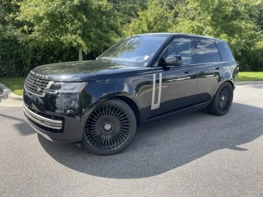 2022 Land Rover Range Rover SE photo 1