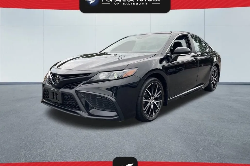 2024 Toyota Camry SE photo 1