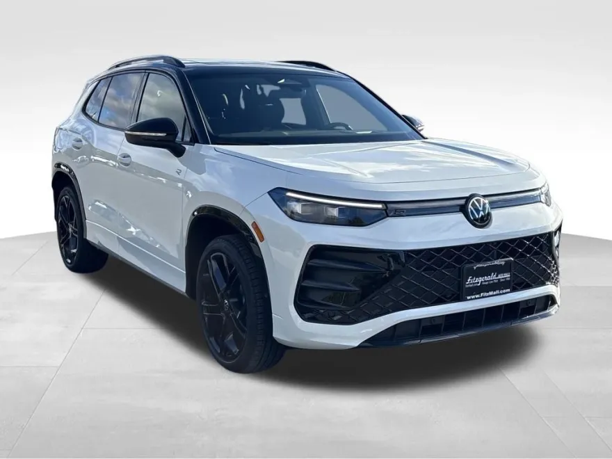 2025 Volkswagen Tiguan SE R-Line Black photo 1