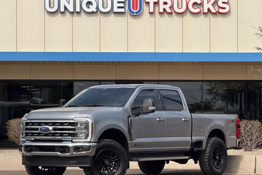 2024 Ford F-350 Lariat photo 1