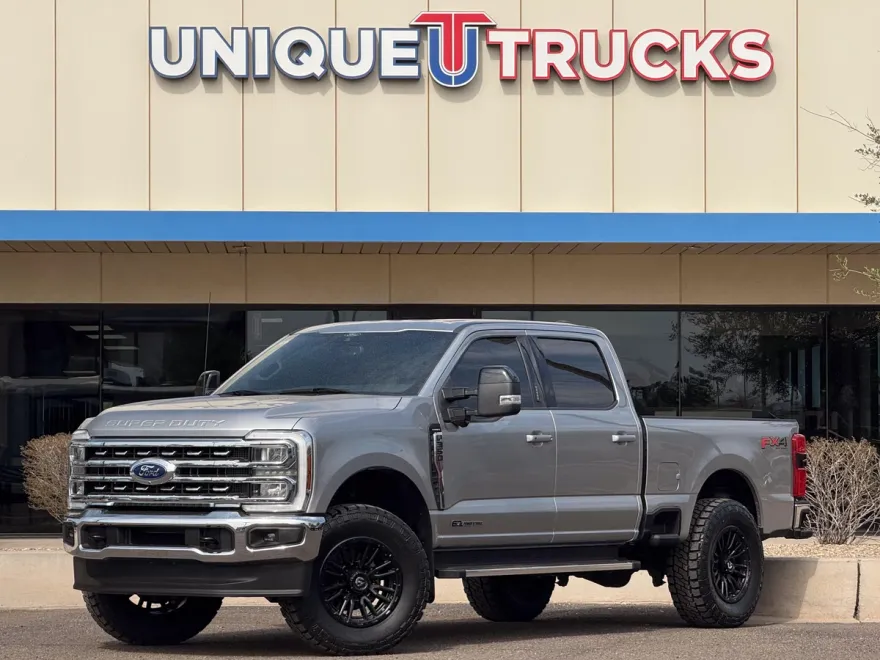 2024 Ford F-350 Lariat photo 1