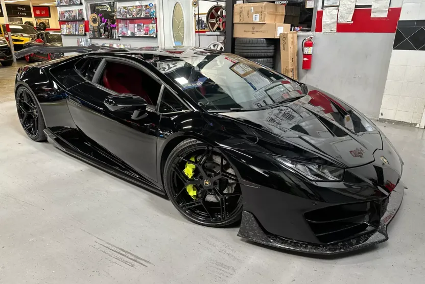 2017 Lamborghini Huracan Coupe photo 1