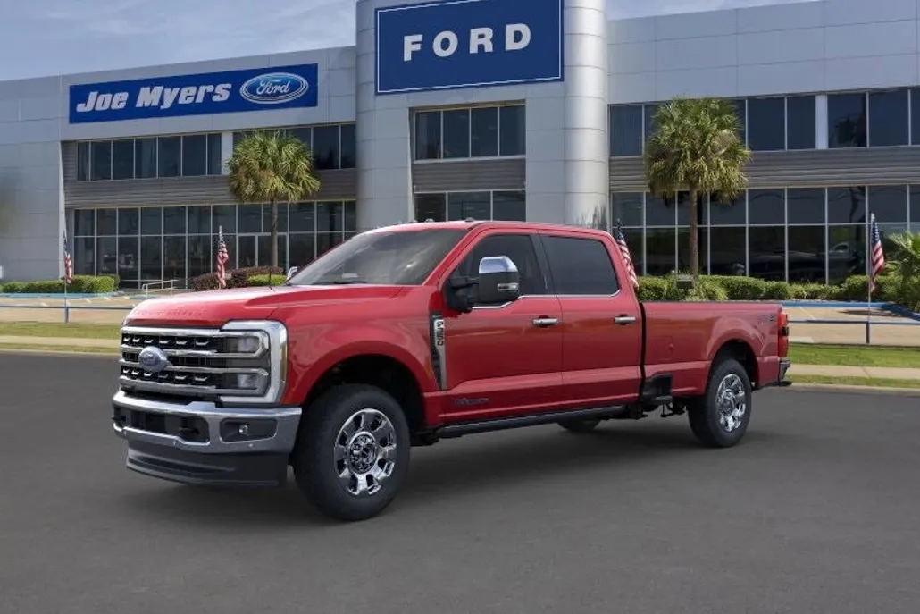 2025 Ford F-350 Lariat photo 1