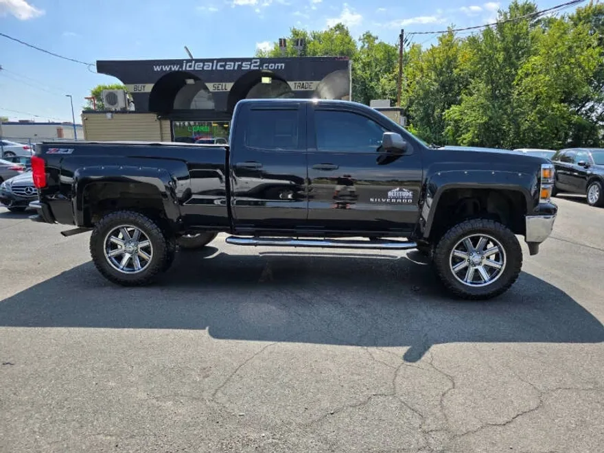 2014 Chevrolet Silverado 1500 LT photo 1
