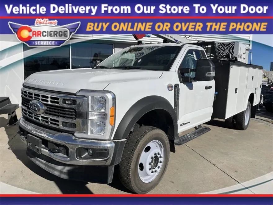 2023 Ford F-550 photo 1