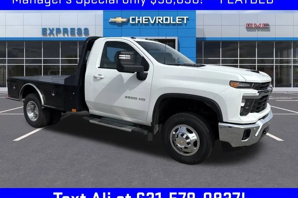 2025 Chevrolet Silverado 3500HD LT photo 1