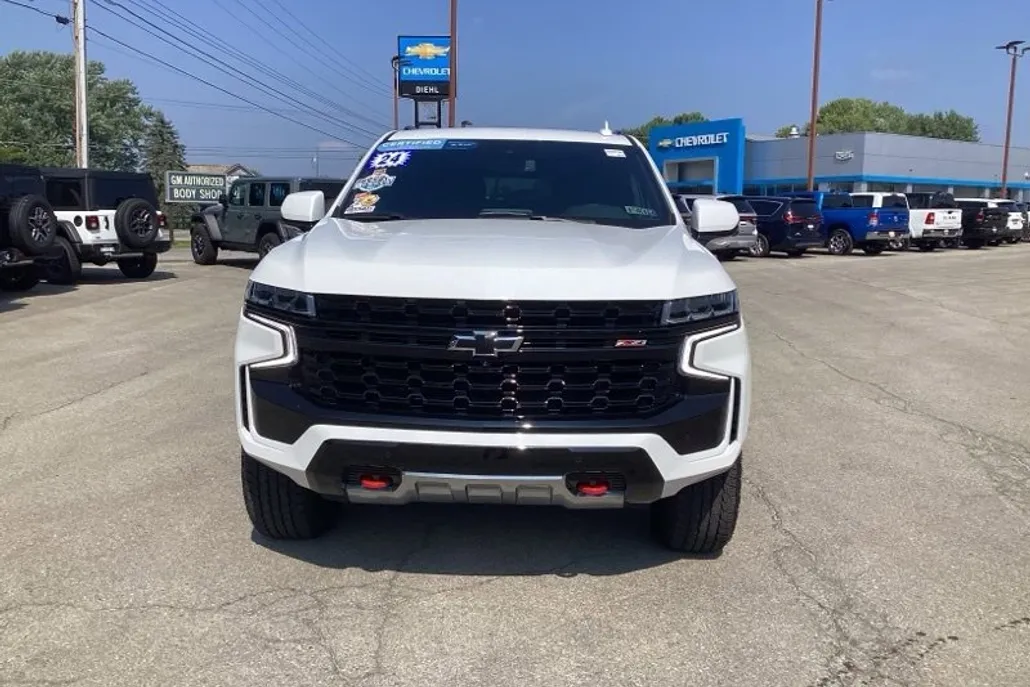 2024 Chevrolet Tahoe Z71 photo 1