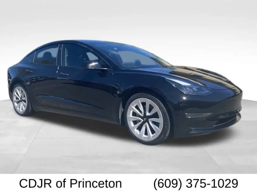 2021 Tesla Model 3 Standard Range Plus photo 1