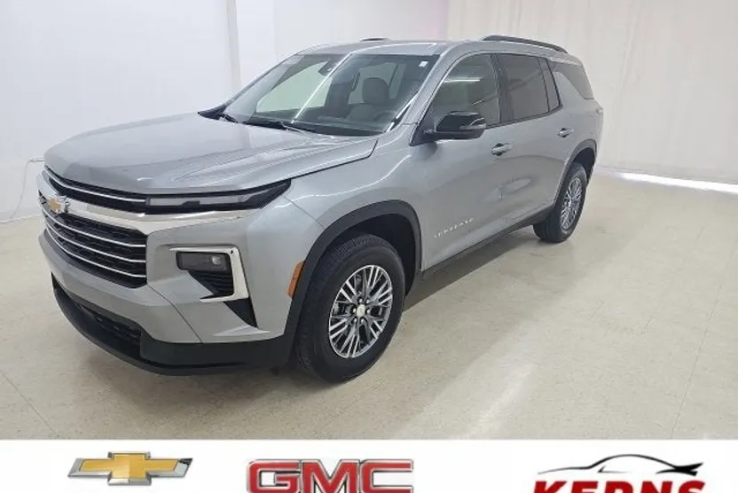 2025 Chevrolet Traverse photo 1
