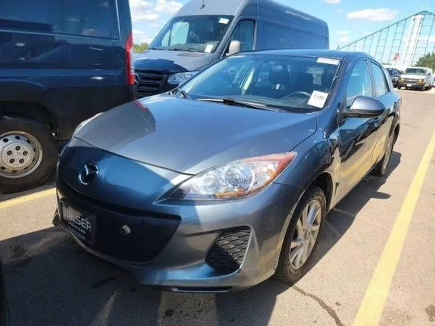 2013 Mazda Mazda3 Touring Hatchback 2.0 photo 1