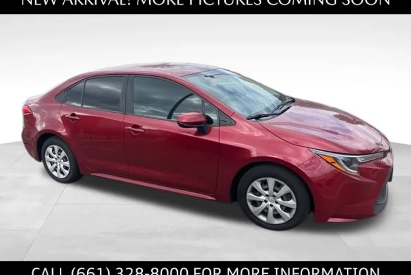 2022 Toyota Corolla LE photo 1