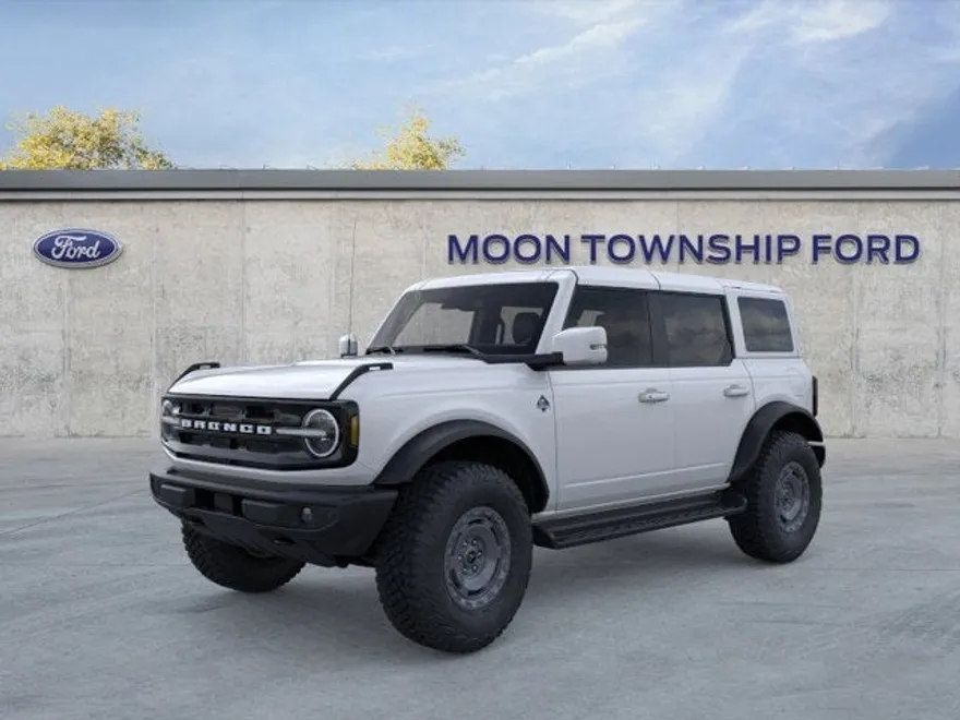 2025 Ford Bronco Outer Banks photo 1
