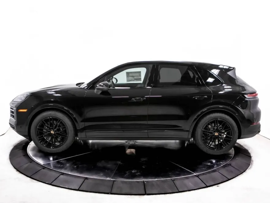 2026 Porsche Cayenne photo 1
