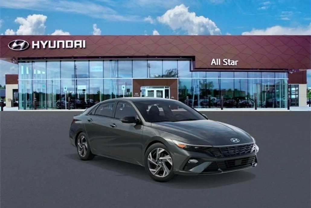 2025 Hyundai Elantra SEL Sport photo 1