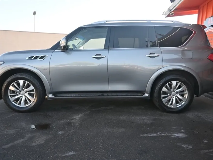 2016 Infiniti QX80 photo 1