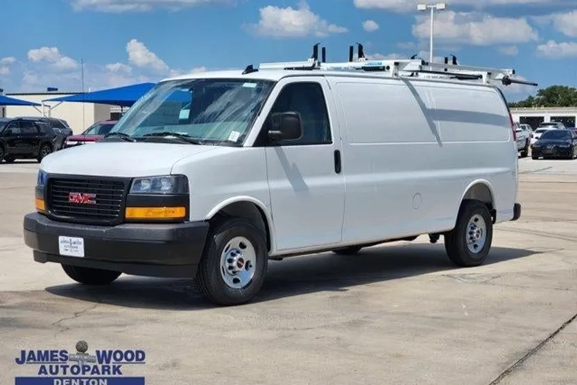 2025 Gmc Savana Cargo 3500 photo 1