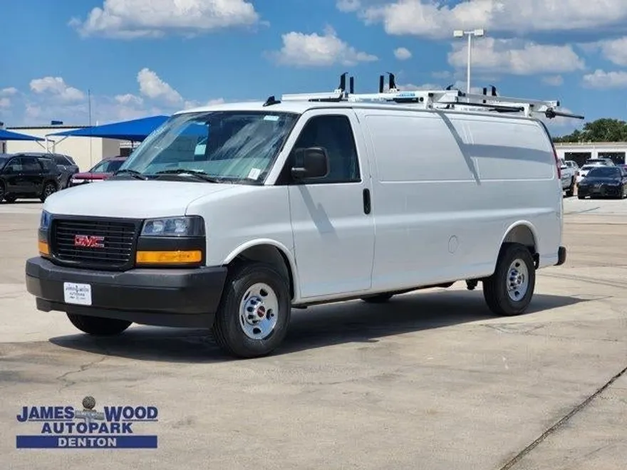 2025 Gmc Savana Cargo 3500 photo 1