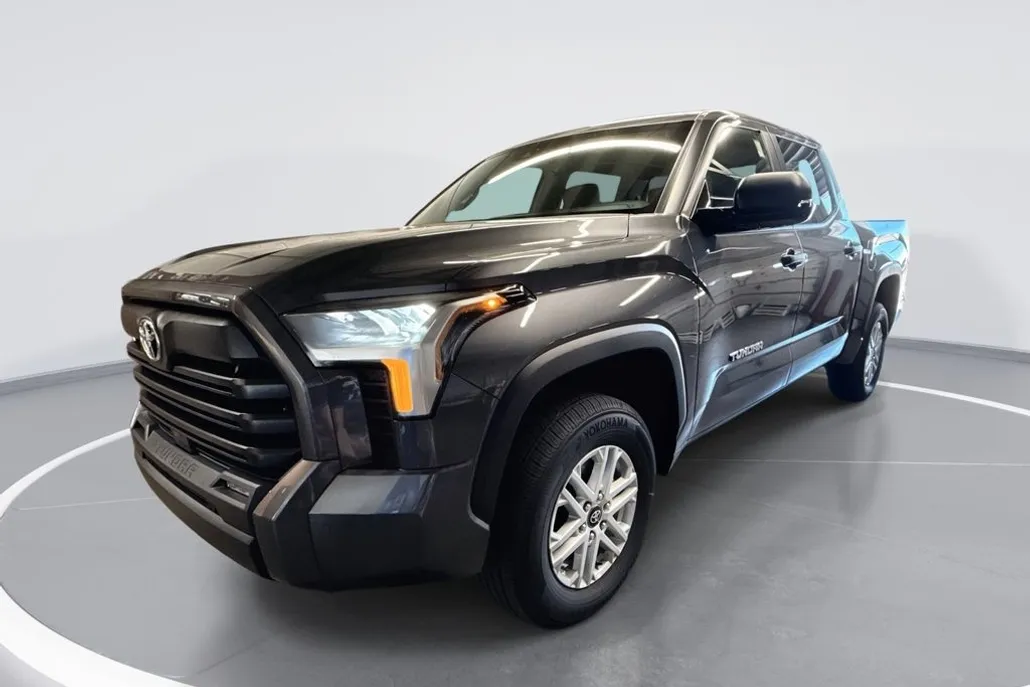 2026 Toyota Tundra SR5 photo 1
