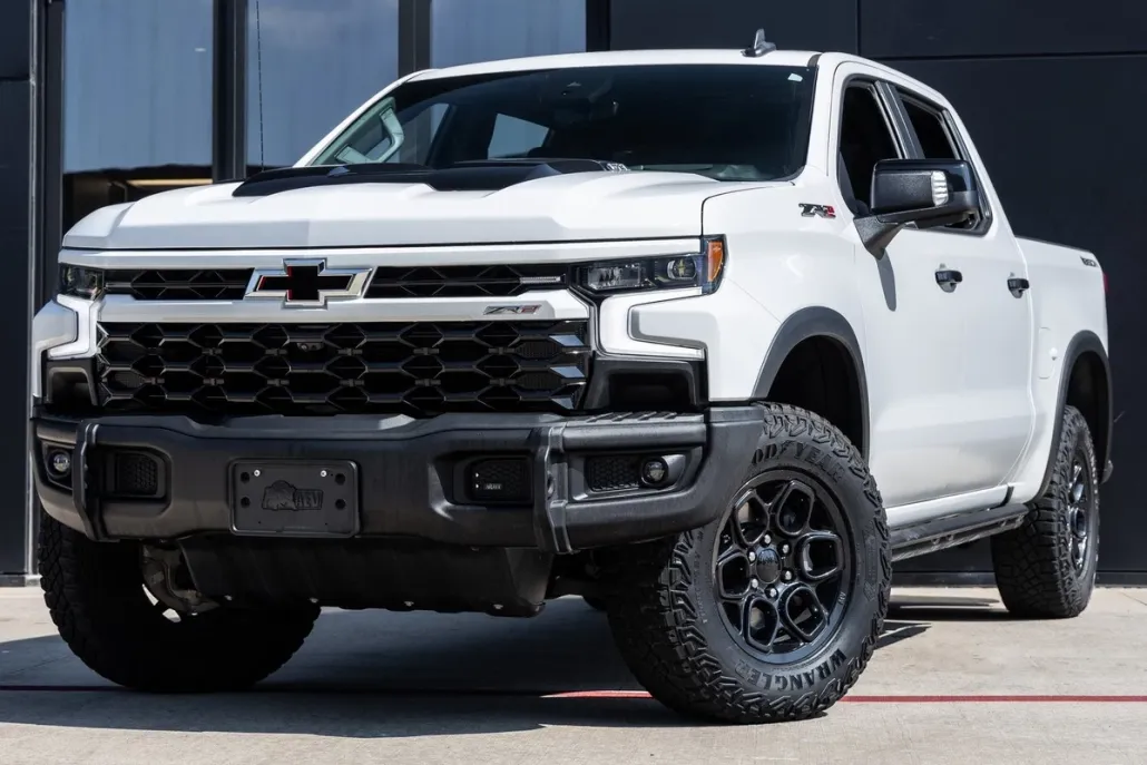 2023 Chevrolet Silverado 1500 ZR2 photo 1