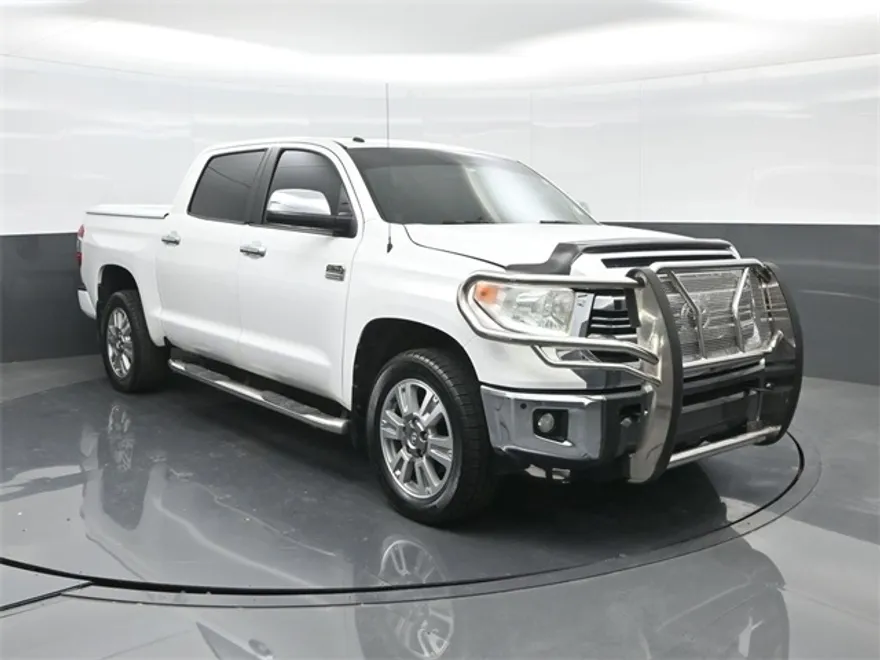 2016 Toyota Tundra Platinum photo 1