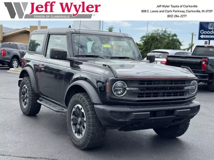 2023 Ford Bronco Outer Banks photo 1