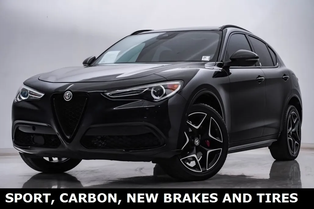 2021 Alfa Romeo Stelvio Ti Sport photo 1