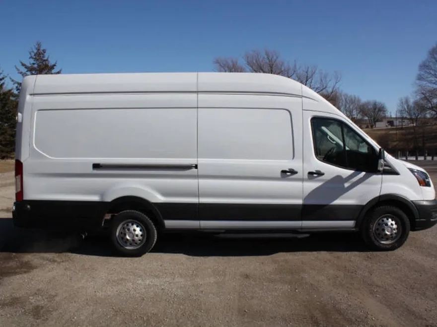 2022 Ford Transit Cargo Van photo 1