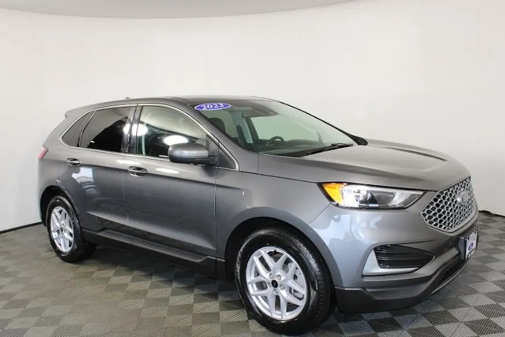 2023 Ford Edge SEL photo 1