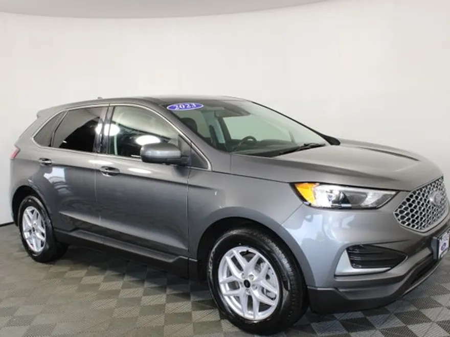 2023 Ford Edge SEL photo 1