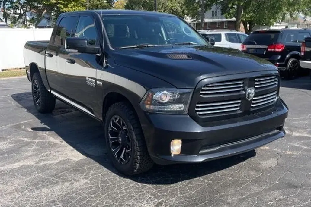 2016 Ram 1500 Sport photo 1