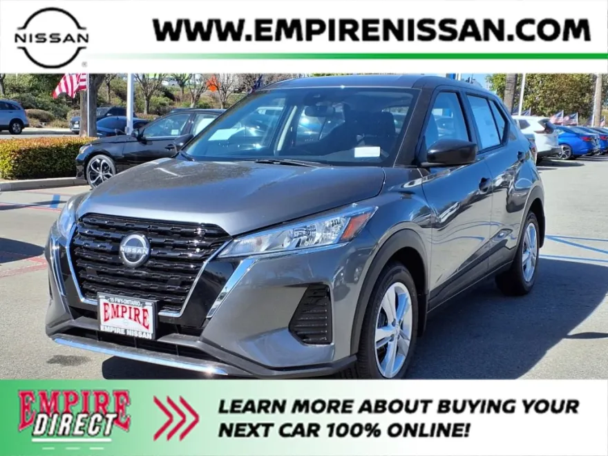 2025 Nissan Kicks Play S photo 1