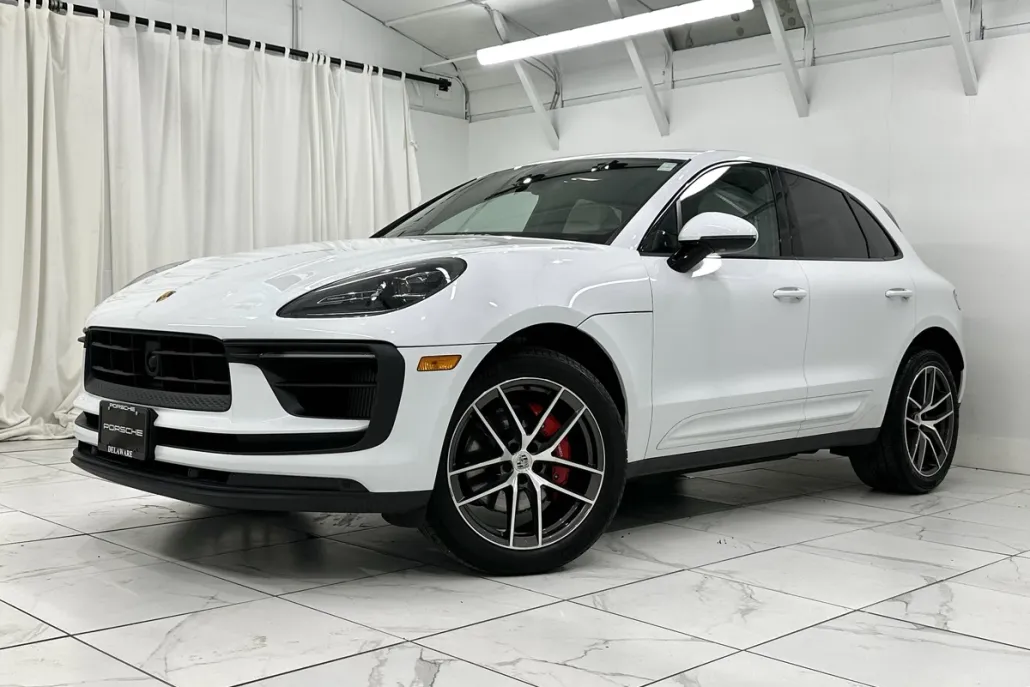 2022 Porsche Macan S photo 1