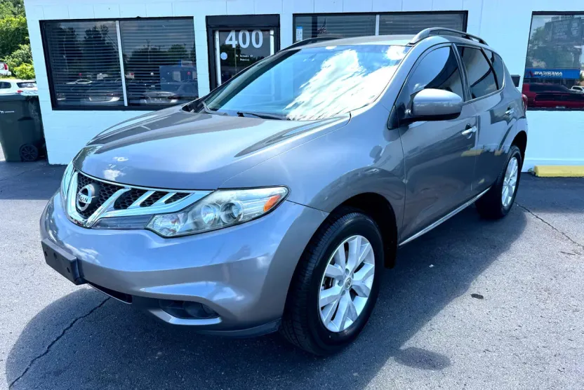 2014 Nissan Murano SV photo 1