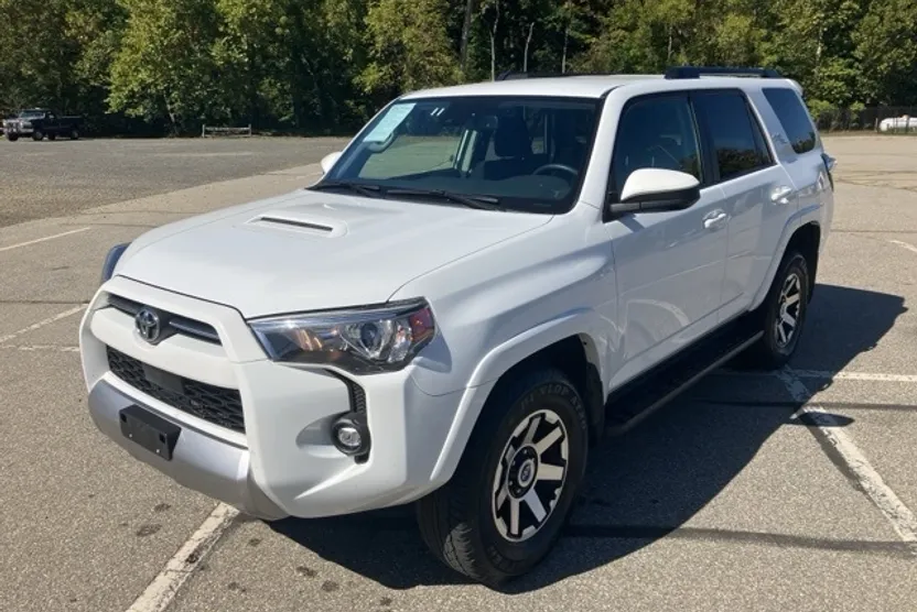 2024 Toyota 4Runner TRD Off-Road photo 1