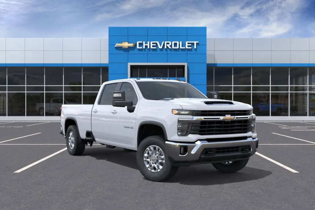 2026 Chevrolet Silverado 3500HD LT photo 1