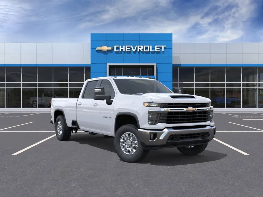 2026 Chevrolet Silverado 3500HD LT photo 1