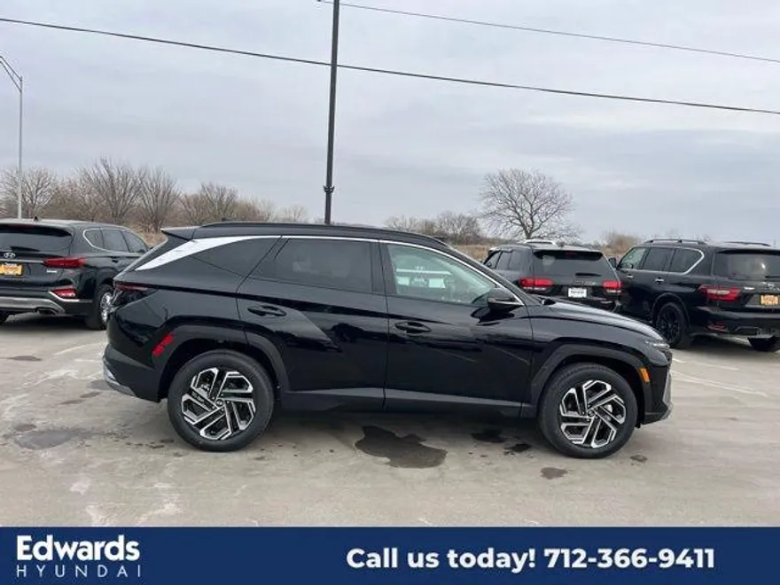 2025 Hyundai Tucson Limited photo 1