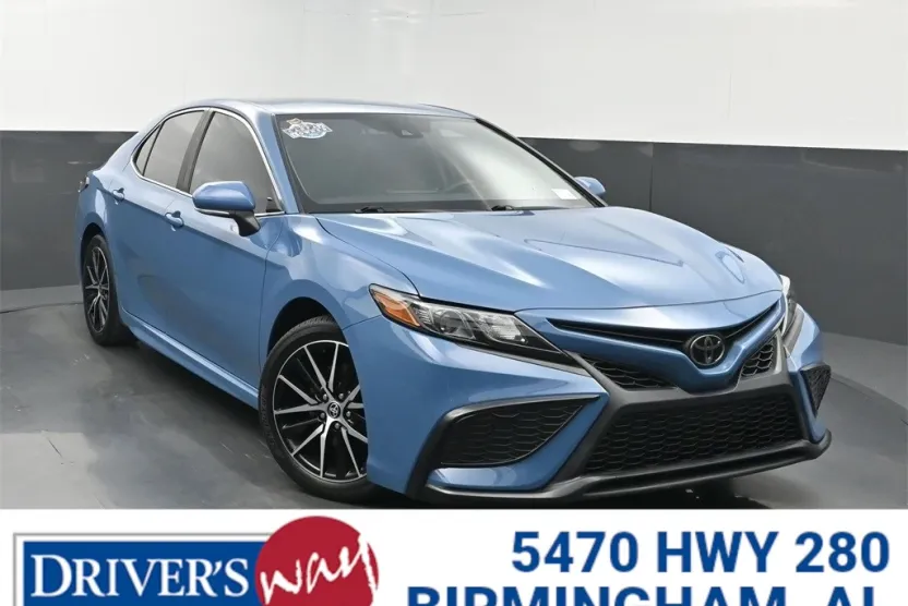 2023 Toyota Camry SE photo 1