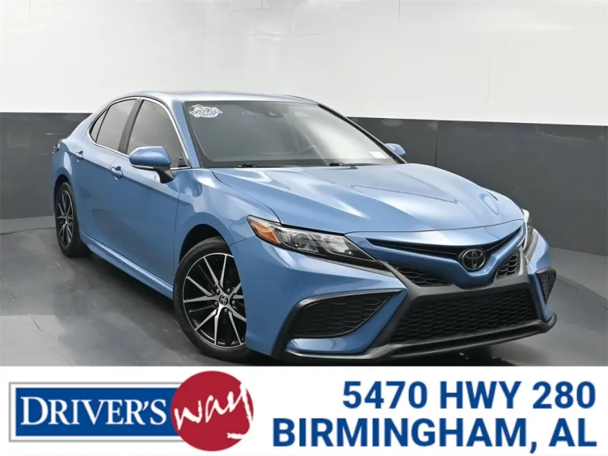 2023 Toyota Camry SE photo 1