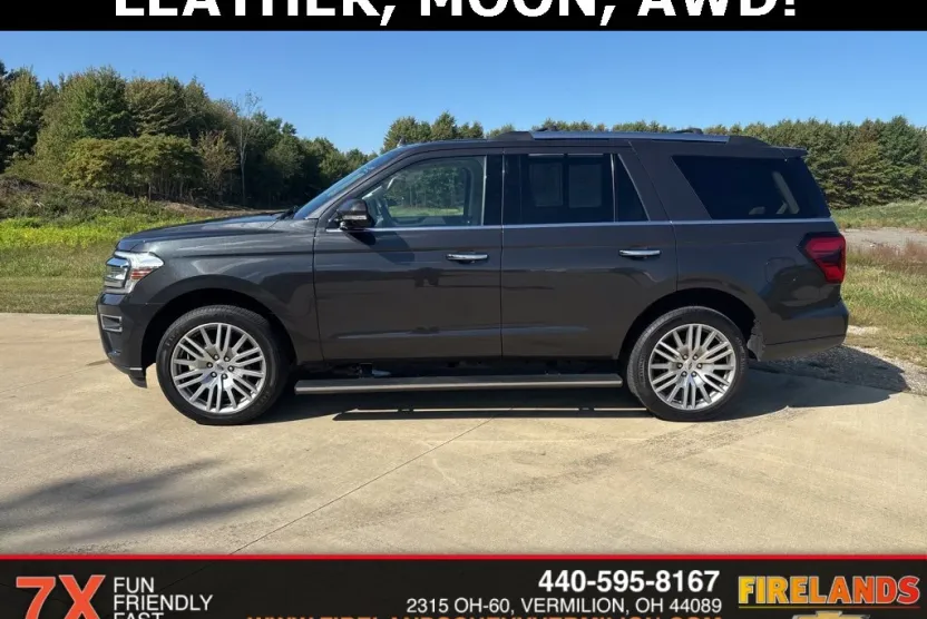 2022 Ford Expedition Limited photo 1