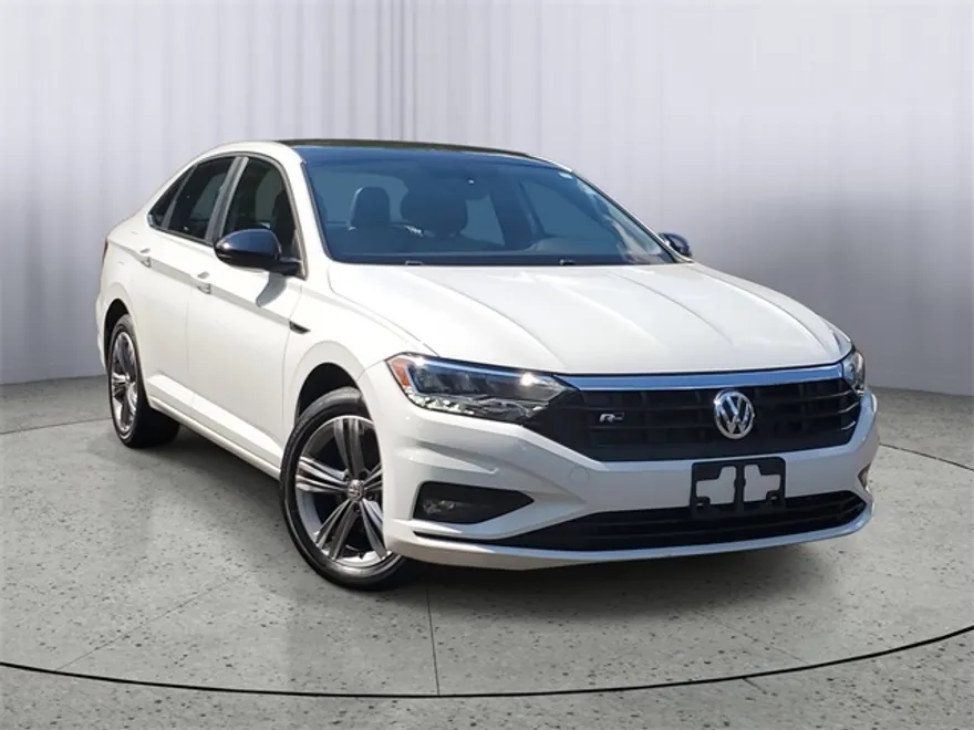 2019 Volkswagen Jetta R-Line photo 1